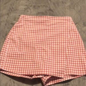 Cute pink plaid skirt high rise